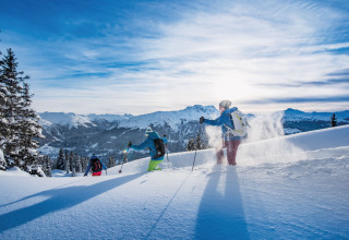 Schneeschuhwanderung Winter Davos Klosters s