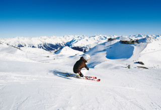 Schneesport Ski Piste Parsenn 11JPG s s