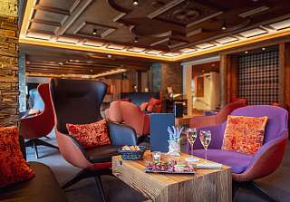 Sunstar Lounge 06